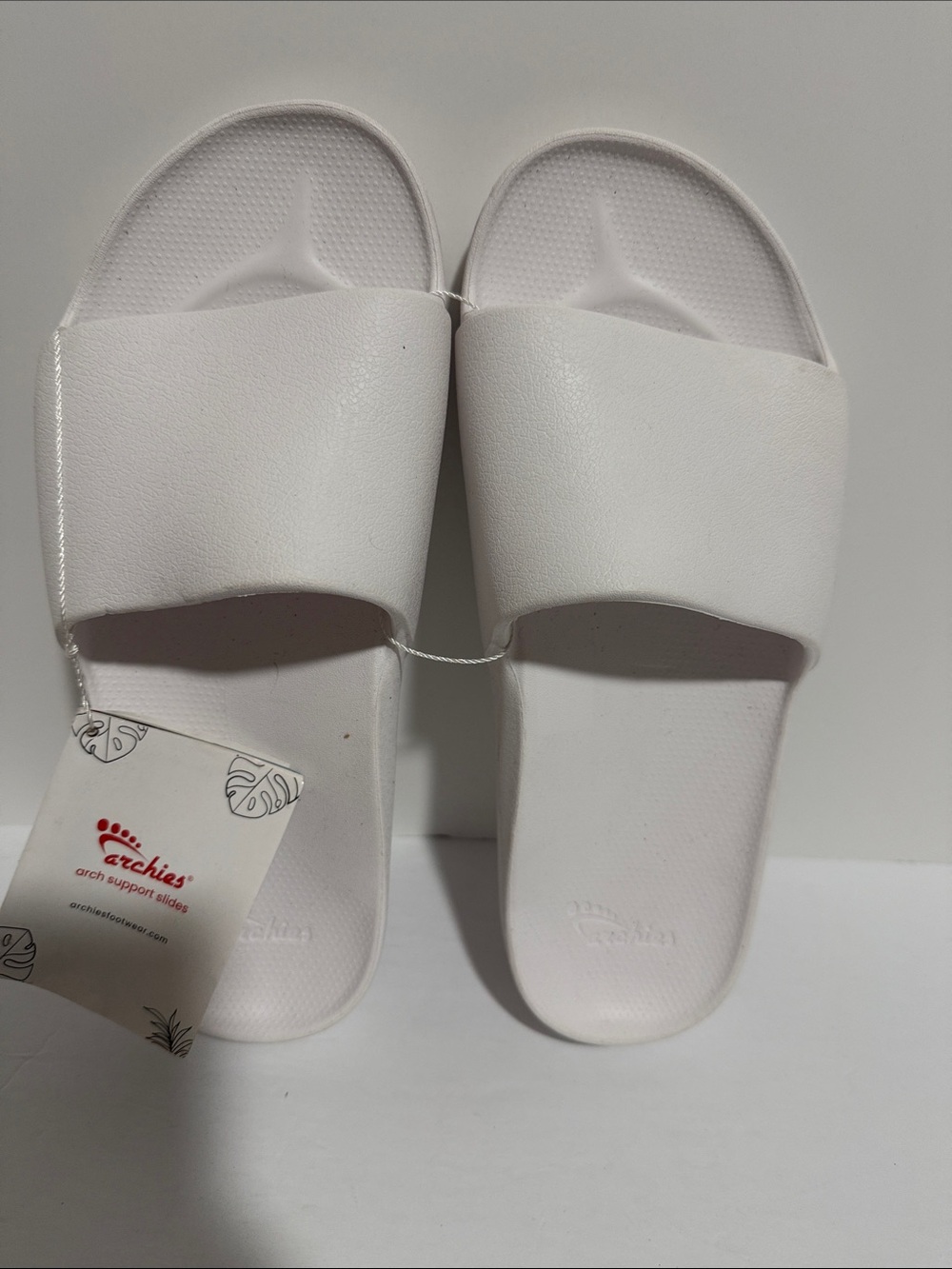 Archie’s White Slide Sandals for Women Cushioned Arch Support Men’s Size 9